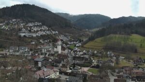 Dieses Bild zeigt eine Webcam-Aufnahme von Ottenhöfen, aufgenommen am Sonntag, den 15.02.2026 um 13:10 Uhr