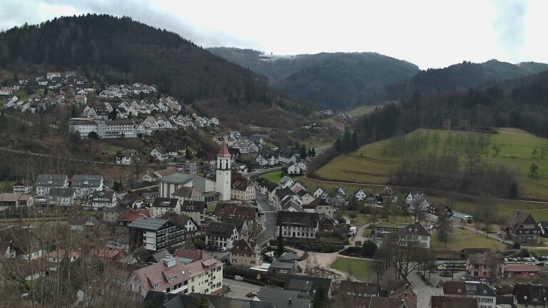 Dieses Bild zeigt eine Webcam-Aufnahme von Ottenhöfen, aufgenommen am Sonntag, den 15.02.2026 um 13:10 Uhr