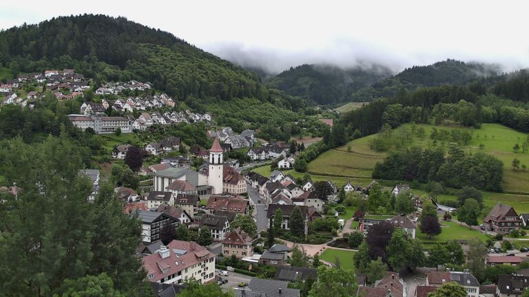 Dieses Bild zeigt eine Webcam-Aufnahme von Ottenhöfen, aufgenommen am Dienstag, den 09.06.2026 um 09:30 Uhr