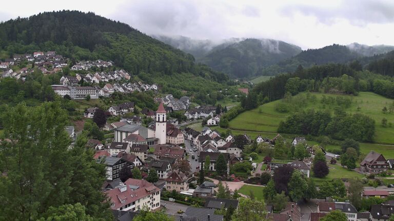Dieses Bild zeigt eine Webcam-Aufnahme von Ottenhöfen, aufgenommen am Samstag, den 16.05.2026 um 09:10 Uhr