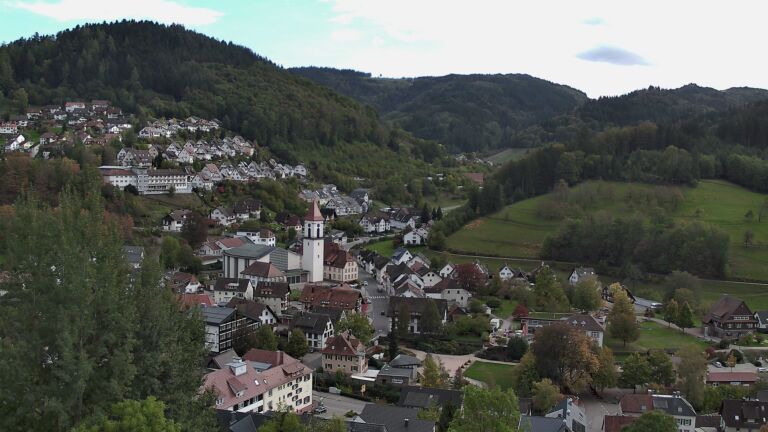 Dieses Bild zeigt eine Webcam-Aufnahme von Ottenhöfen, aufgenommen am Donnerstag, den 22.10.2026 um 16:10 Uhr
