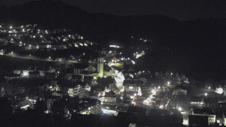 Dieses Bild zeigt eine Webcam-Aufnahme von Ottenhöfen, aufgenommen am Montag, den 15.12.2025 um 05:30 Uhr