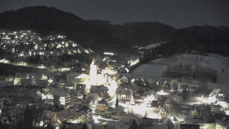 Dieses Bild zeigt eine Webcam-Aufnahme von Ottenhöfen, aufgenommen am Montag, den 05.01.2026 um 22:30 Uhr