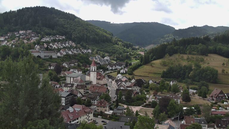 Dieses Bild zeigt eine Webcam-Aufnahme von Ottenhöfen, aufgenommen am Montag, den 27.07.2026 um 10:50 Uhr