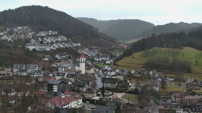 Dieses Bild zeigt eine Webcam-Aufnahme von Ottenhöfen, aufgenommen am Dienstag, den 27.01.2026 um 16:30 Uhr