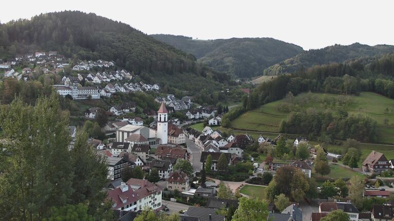Dieses Bild zeigt eine Webcam-Aufnahme von Ottenhöfen, aufgenommen am Montag, den 12.10.2026 um 08:40 Uhr