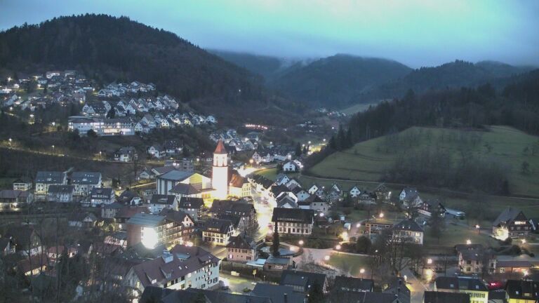 Dieses Bild zeigt eine Webcam-Aufnahme von Ottenhöfen, aufgenommen am Freitag, den 20.02.2026 um 18:20 Uhr