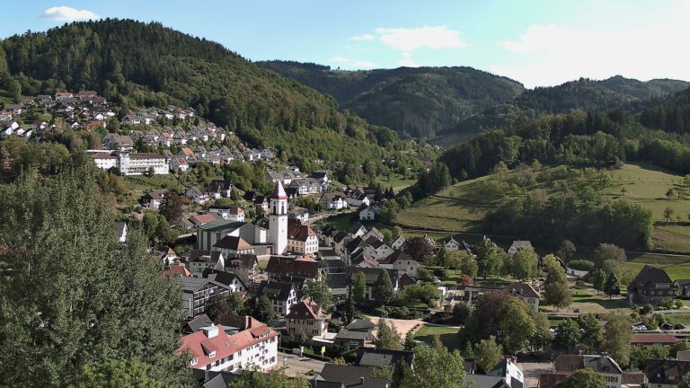Dieses Bild zeigt eine Webcam-Aufnahme von Ottenhöfen, aufgenommen am Freitag, den 11.09.2026 um 16:40 Uhr