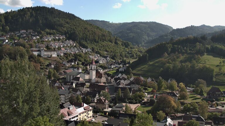 Dieses Bild zeigt eine Webcam-Aufnahme von Ottenhöfen, aufgenommen am Mittwoch, den 14.10.2026 um 15:10 Uhr