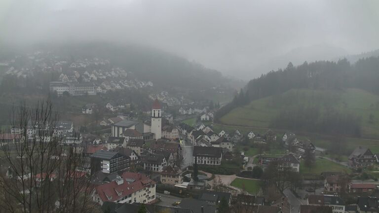 Dieses Bild zeigt eine Webcam-Aufnahme von Ottenhöfen, aufgenommen am Samstag, den 28.03.2026 um 17:30 Uhr